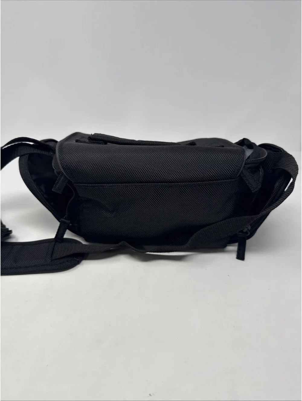 Sony Original LCS-U20 Camera Bag - Inside Dimensions 7x4.5x4.5 Inches + SD Case